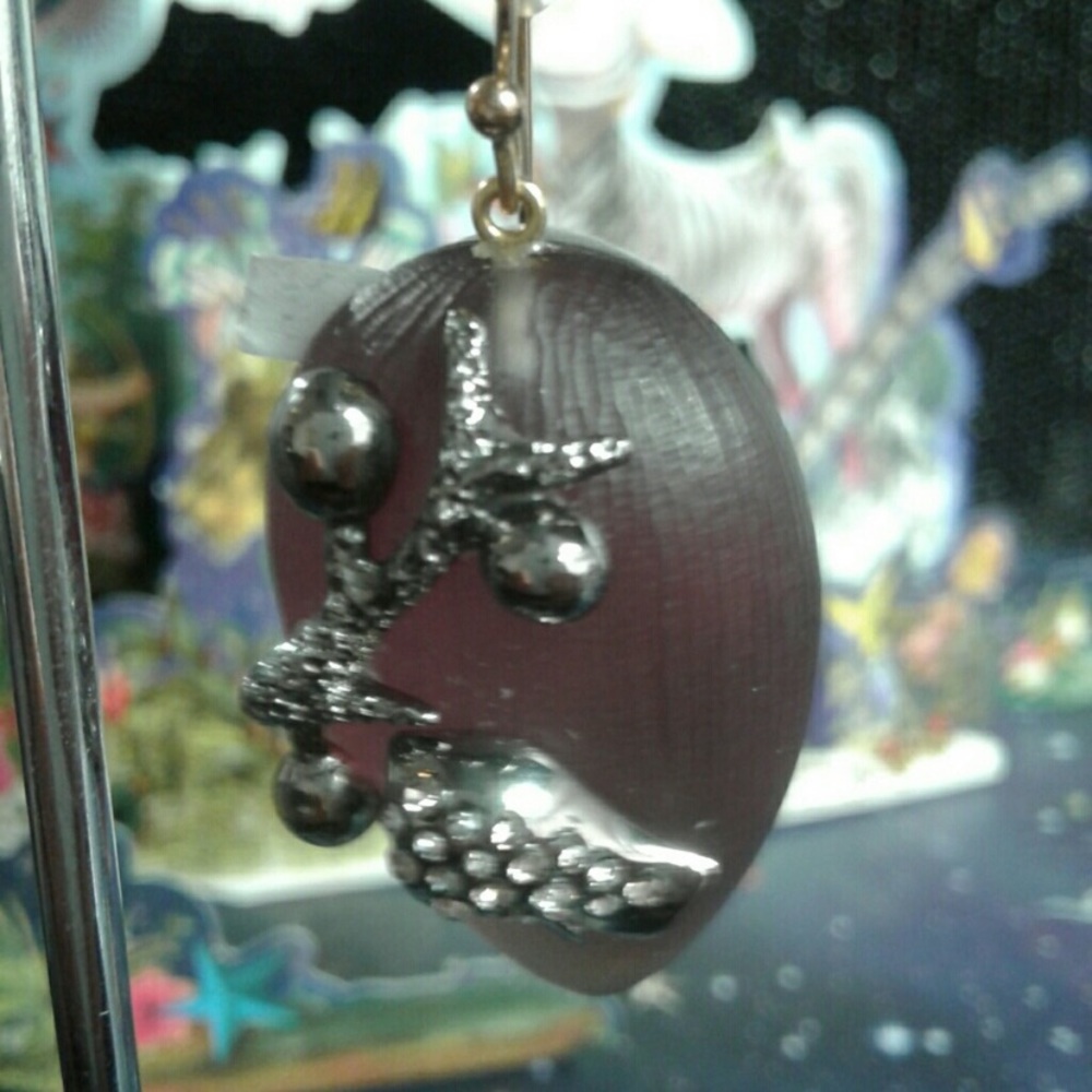 Alexis Bittar burgundy lucite Teardrop Earrings w/ crystals in gunmetal setting - Picture 4 of 7